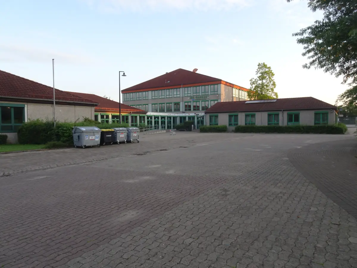 Abriss und Neubau der IGS sowie Umgestaltung der Außenanlagen in Garbsen